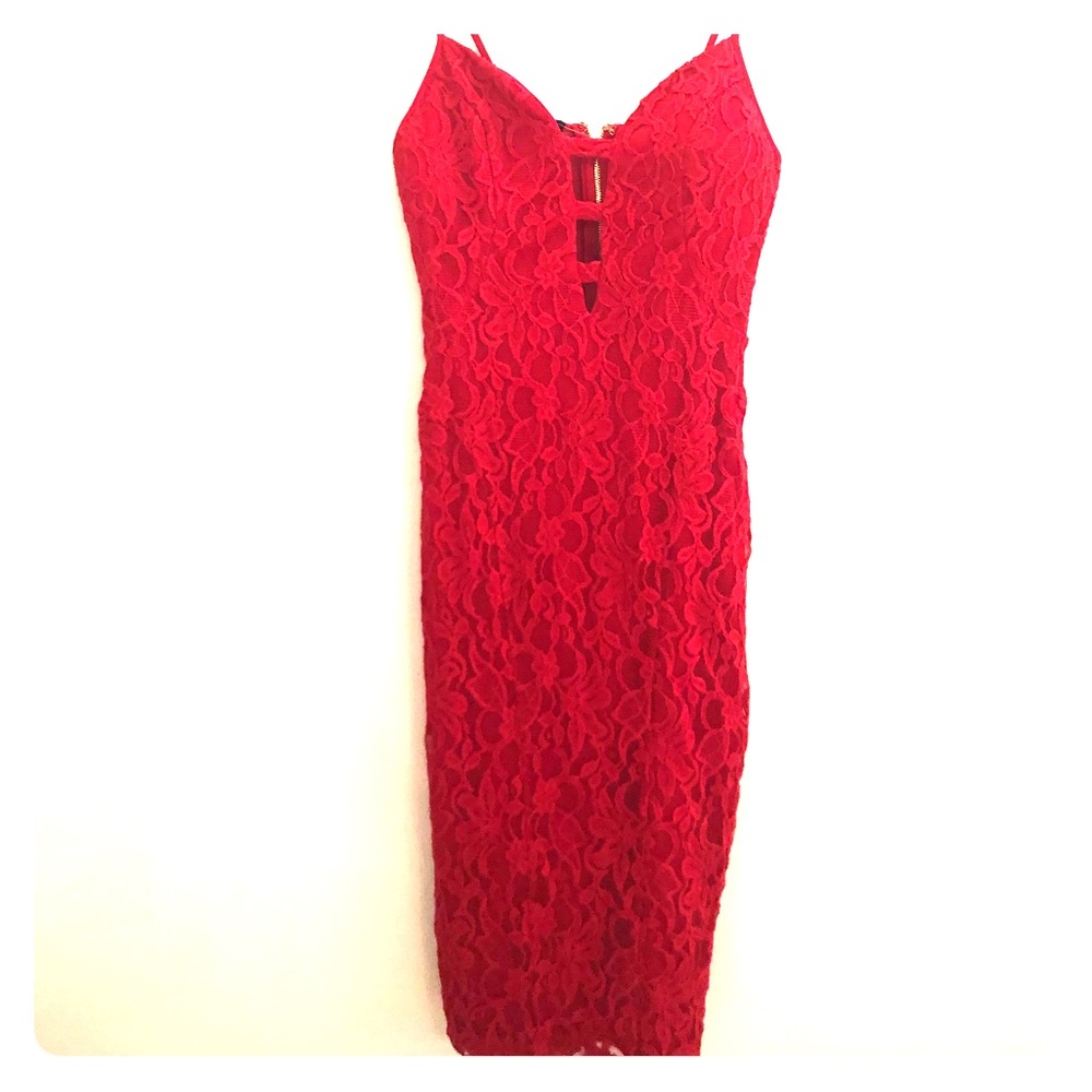 Lace Bebe midi dress